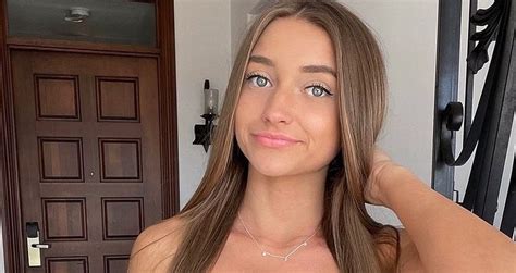 skylar mae age|Skylar Mae Bio, Age, Net Worth, Height, Weight, Boyfriend & More